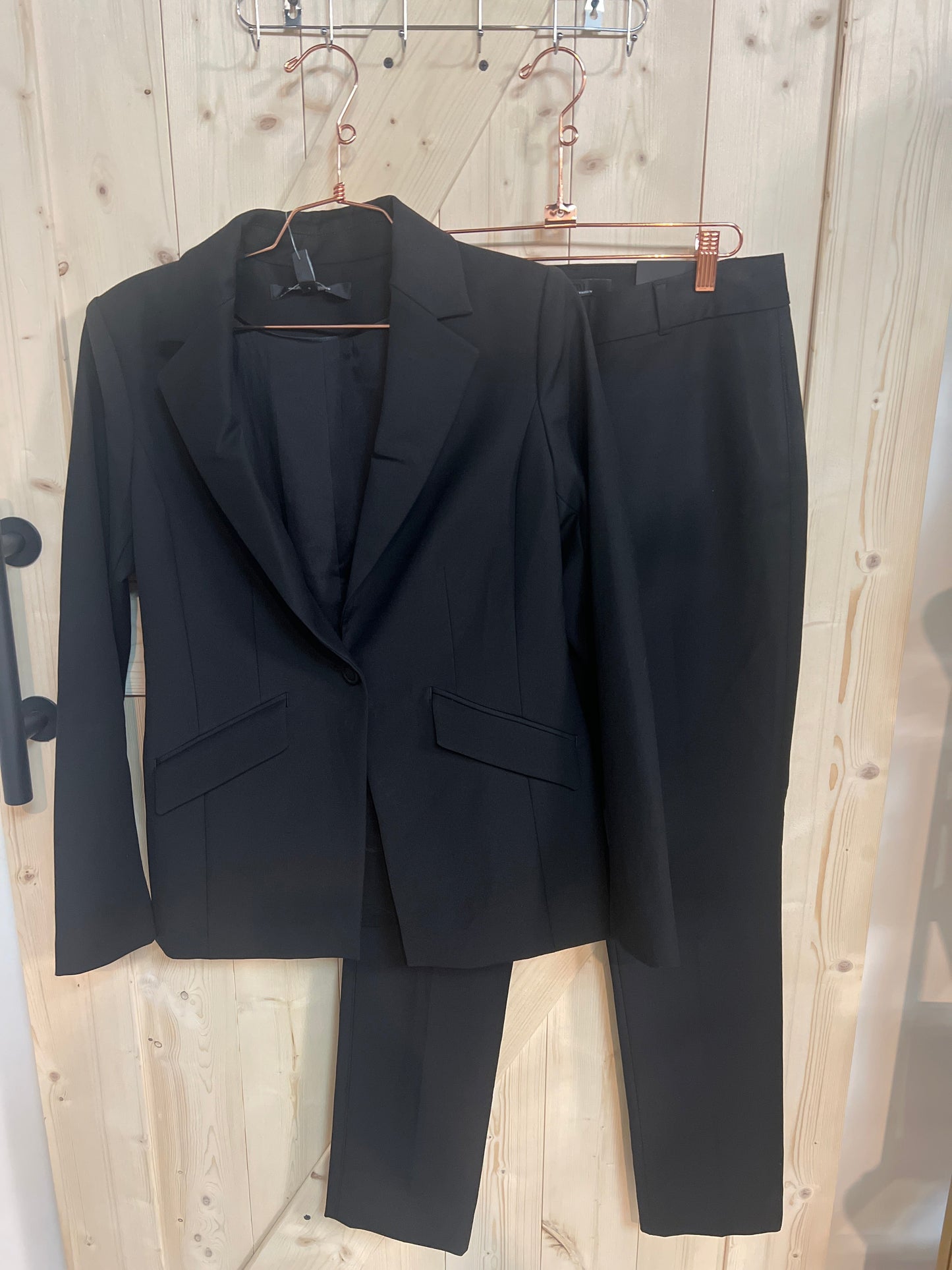 Black executive set