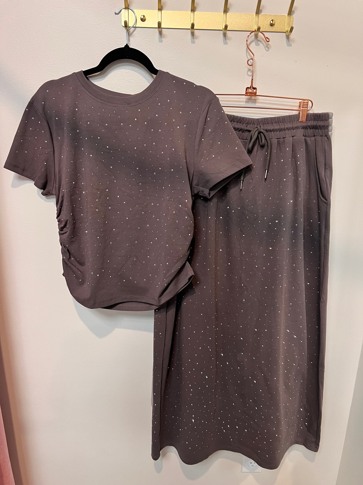Dark gray set with long skirt and short-sleeved top with silver stones