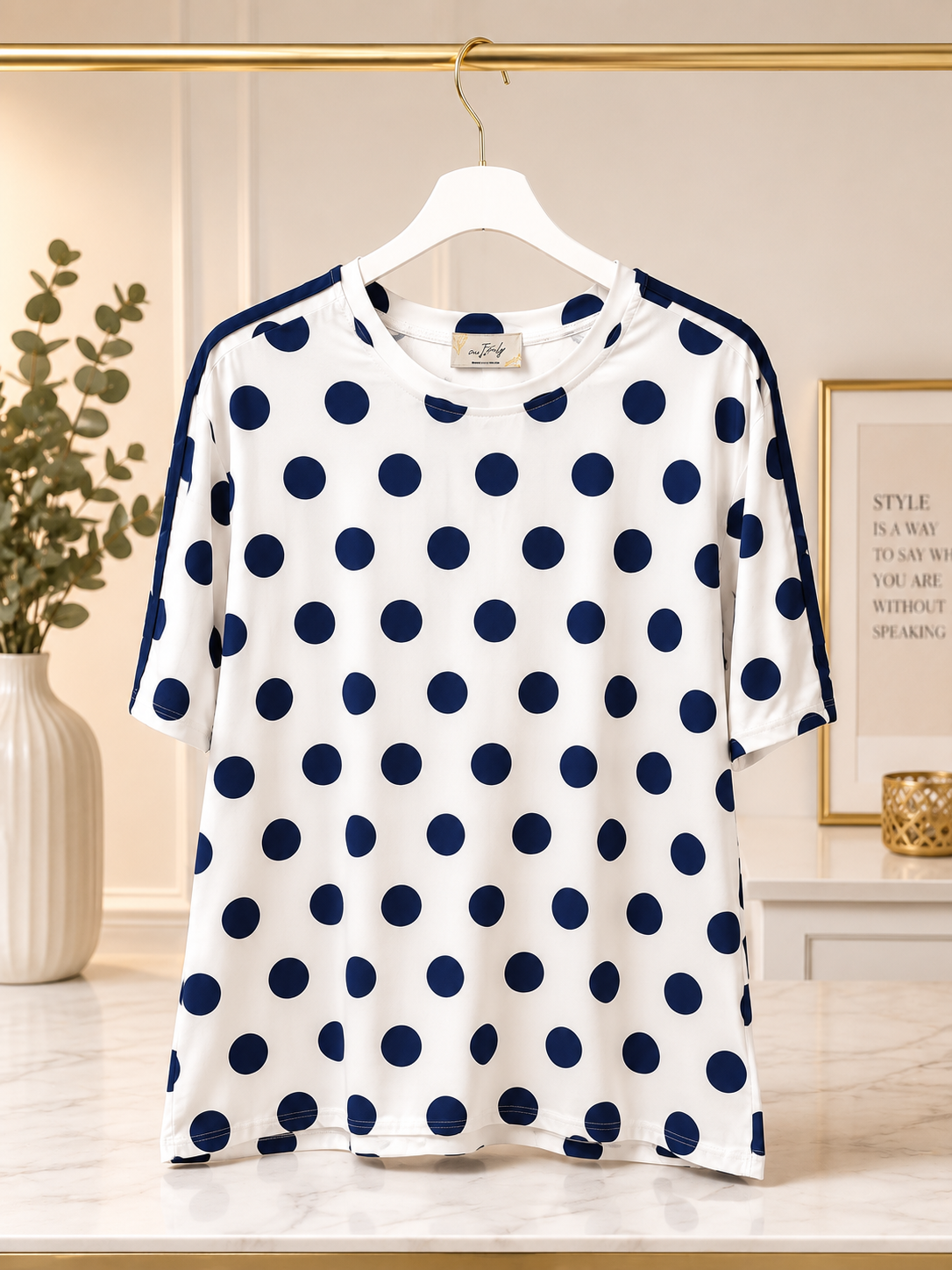 T-shirt polka dots