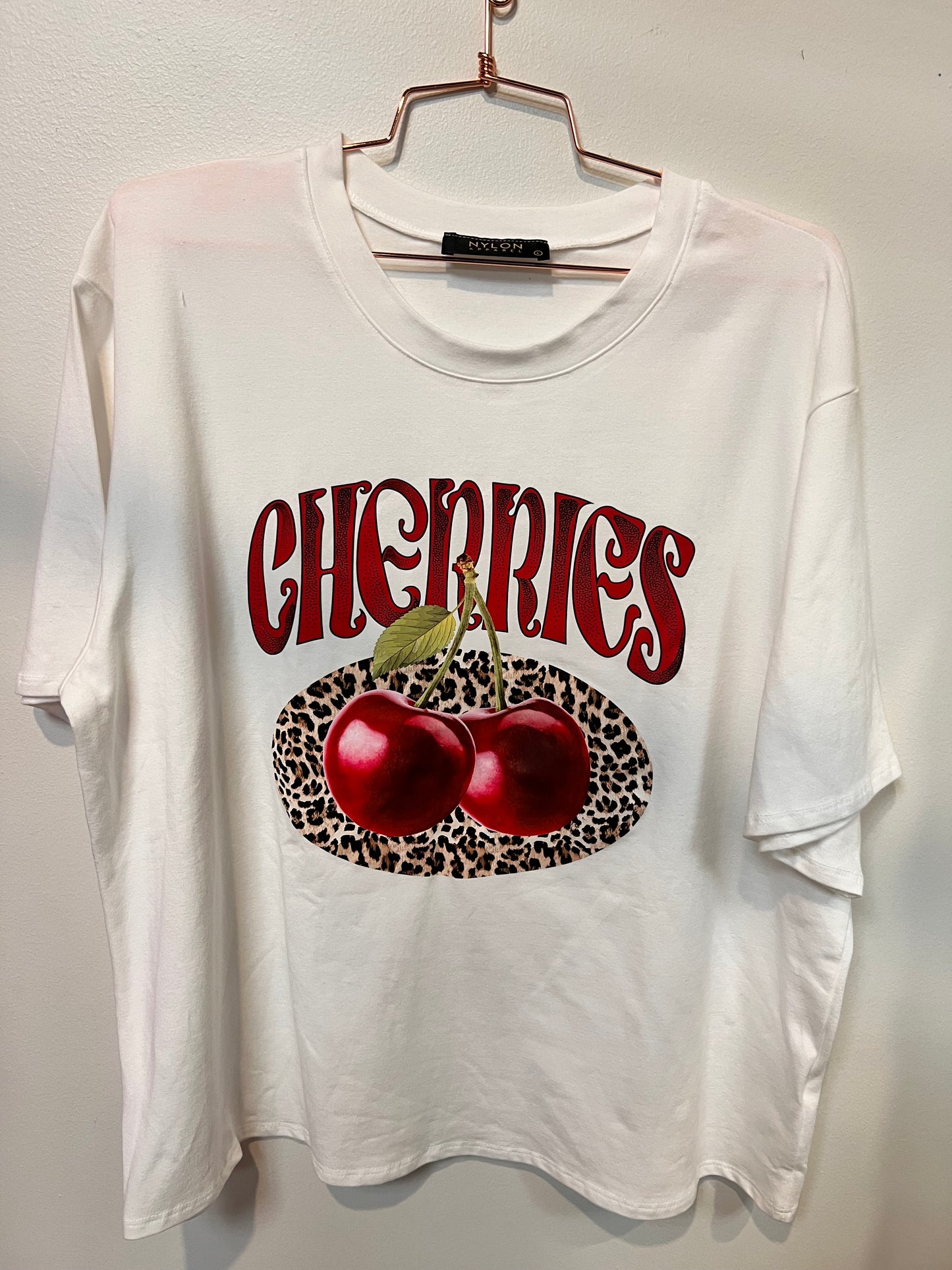 T-1622 Franela Blanca cherries