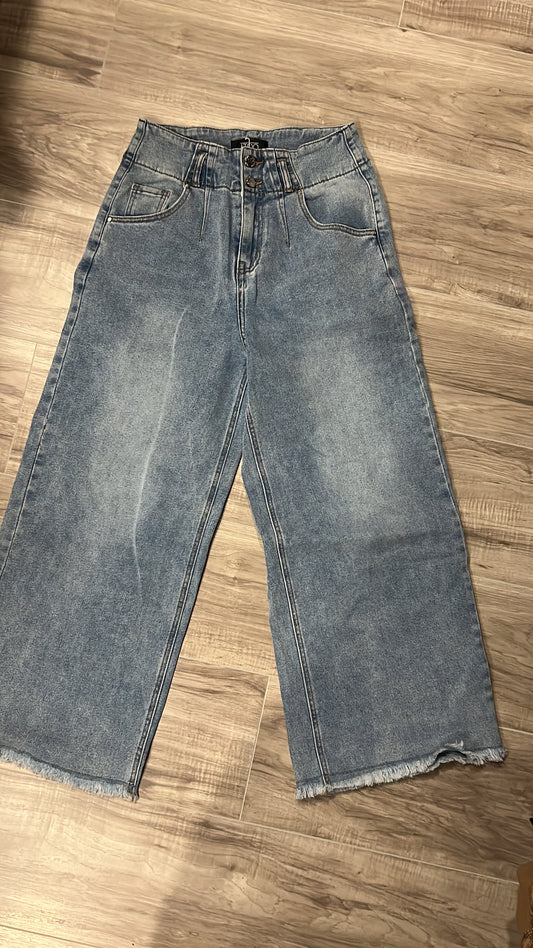 Wide leg jeans