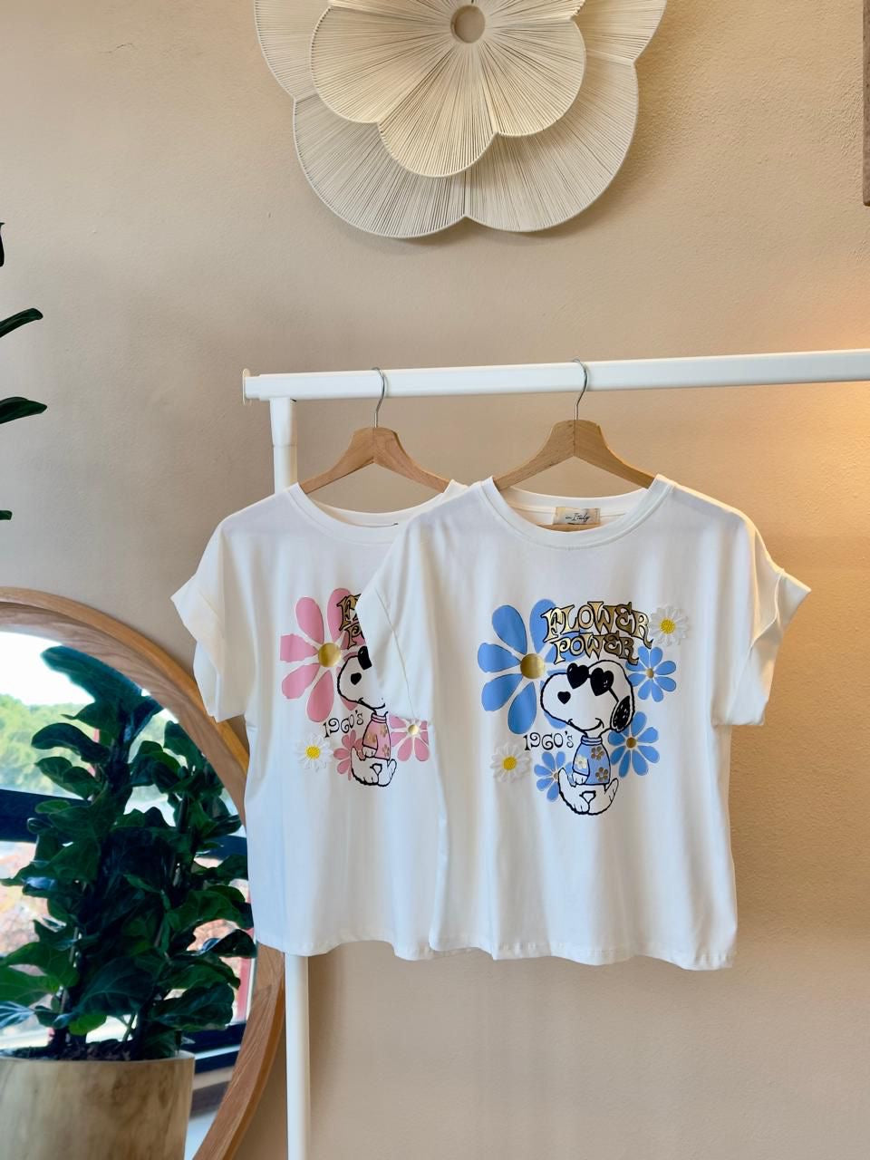 T-shirt Snoopy flowers